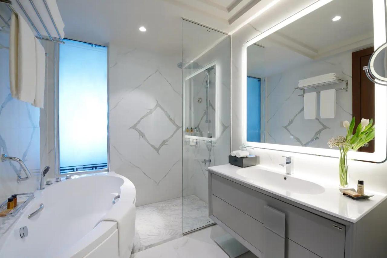 Wyndham Grand Doha West Bay Beach Εξωτερικό φωτογραφία Bathroom