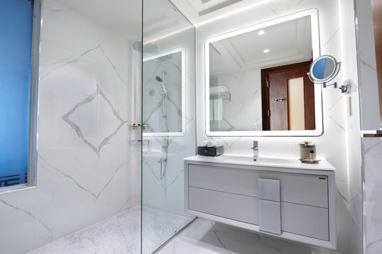 Wyndham Grand Doha West Bay Beach Εξωτερικό φωτογραφία Bathroom