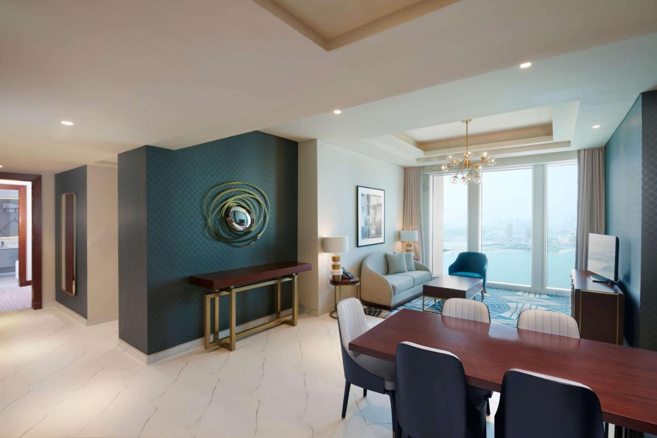 Wyndham Grand Doha West Bay Beach Εξωτερικό φωτογραφία A suite at the hotel