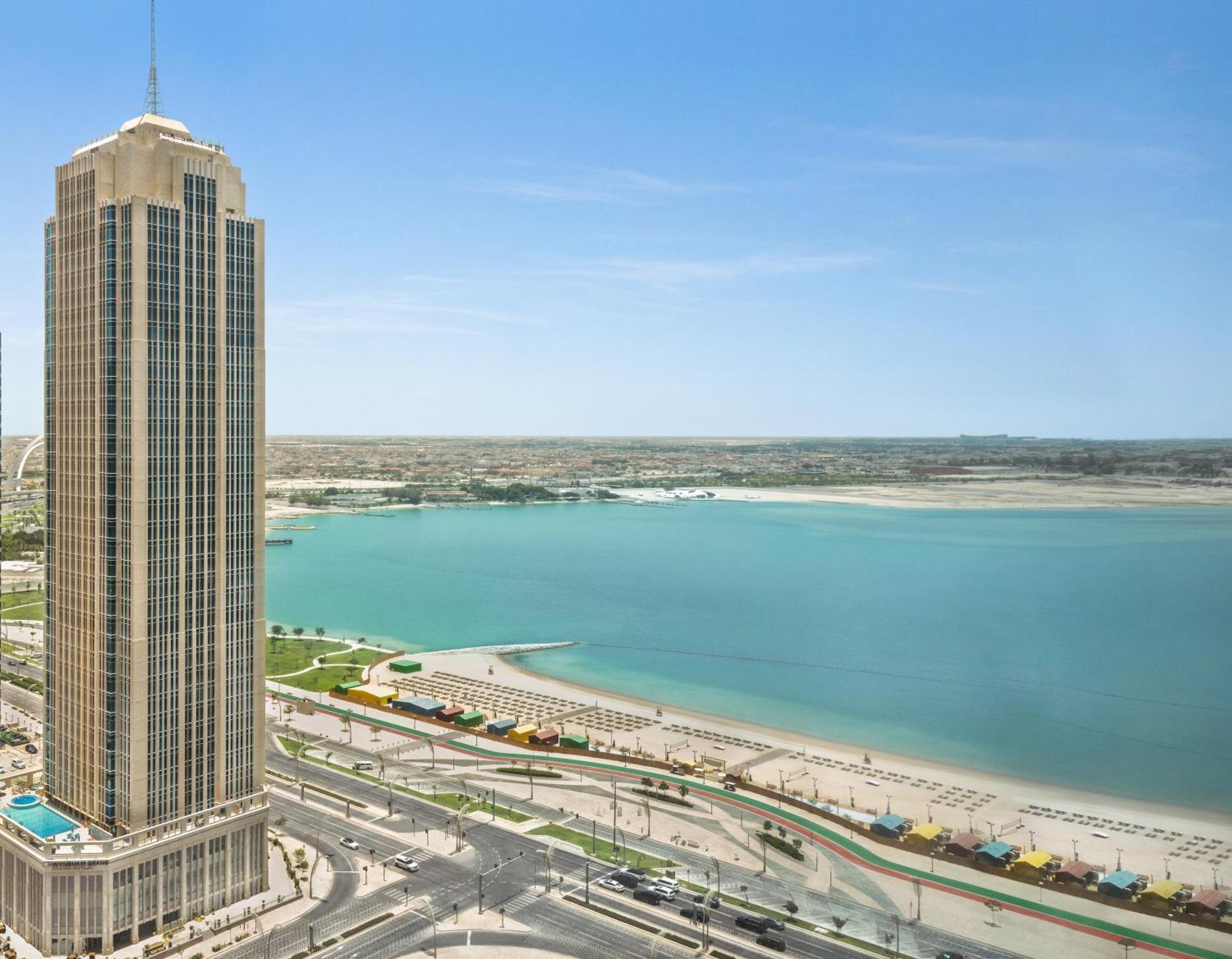 Wyndham Grand Doha West Bay Beach Εξωτερικό φωτογραφία The Gulf Palace Hotel